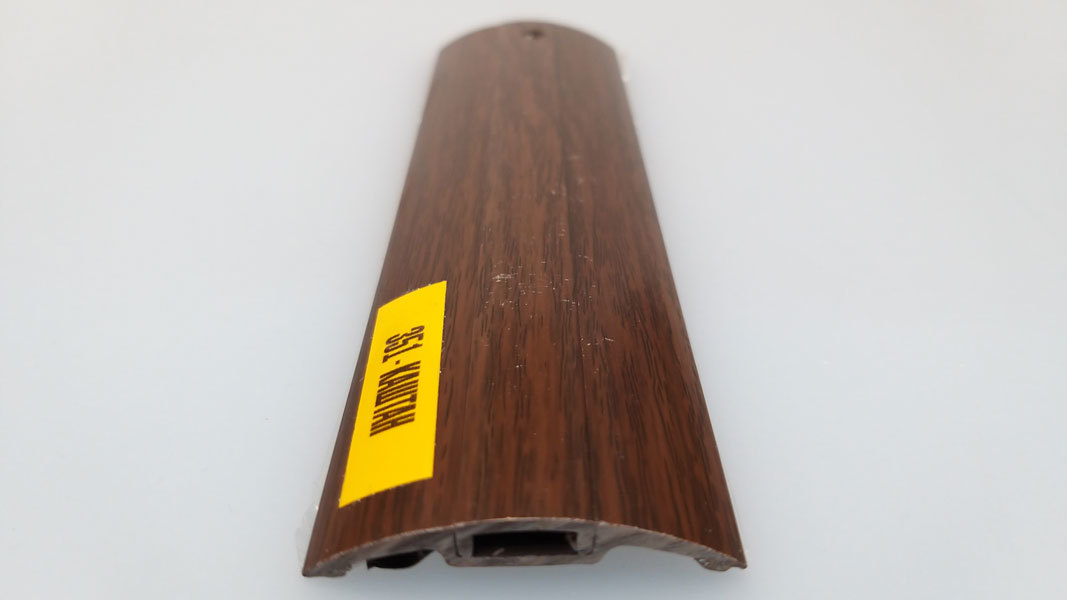 картинка Порог с монтажным каналом 42мм 0,9м "Идеал", 351 Каштан от магазина ТНП